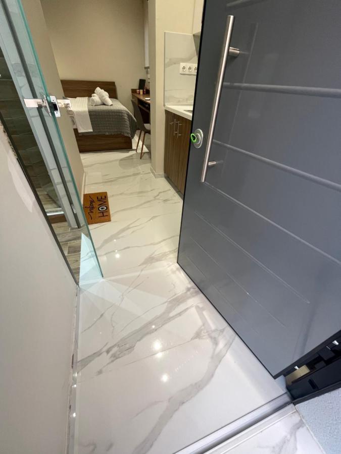 Maestrale 315° Apartments เนอา มิคานิโอนา ภายนอก รูปภาพ