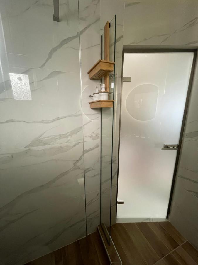 Maestrale 315° Apartments เนอา มิคานิโอนา ภายนอก รูปภาพ
